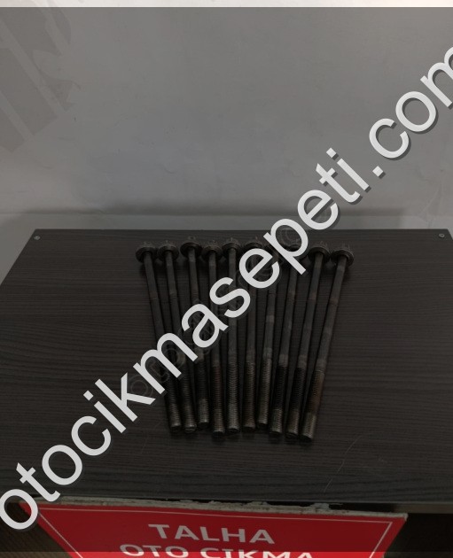 Opel Vectra B 2.0 DTI Silindir Kapak Saplamaları