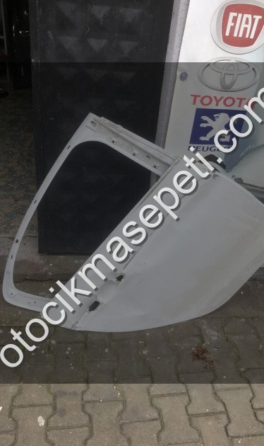 FİAT EGEA ORJİNAL ÇIKMA SAĞ ARKA KAPI 2