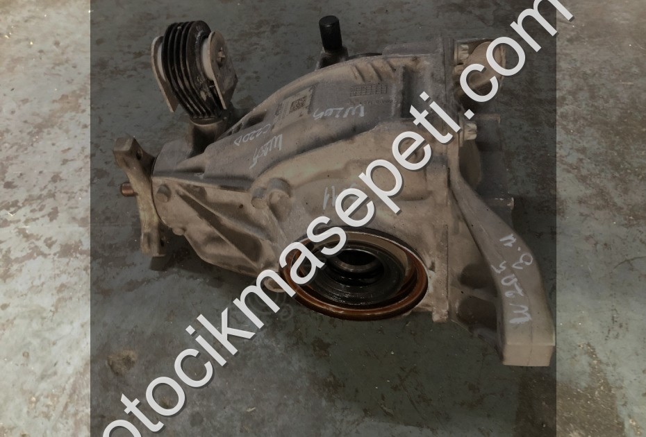 MERCEDES W205 C220 ARKA DEFRANSİYEL 3.11 ORAN ORJINAL