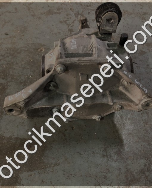 MERCEDES W205 C220 ARKA DEFRANSİYEL 3.11 ORAN ORJINAL