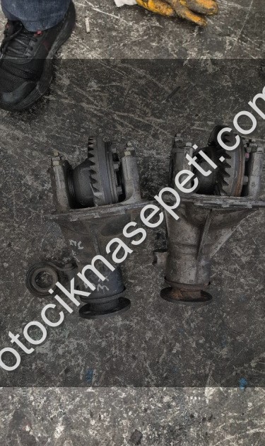 SUZUKİ VİTARA JLX ÖN DİFRANSİYEL 8/37