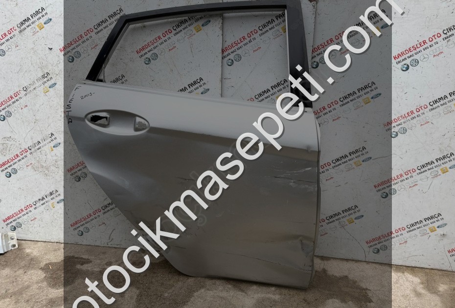 Ford Fiesta sağ arka kapı (hasarlı) 2009 2016 - Ford Oto Çıkma Parça