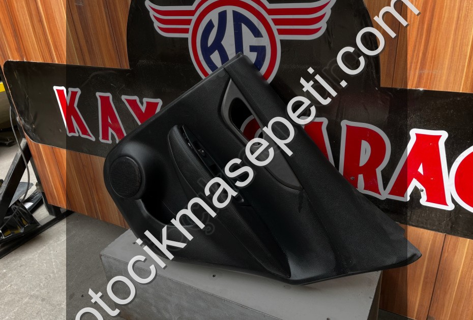 Nissan Qashqai J11 Sağ Arka Kapı İçi Plastiği   822922-4EA1A