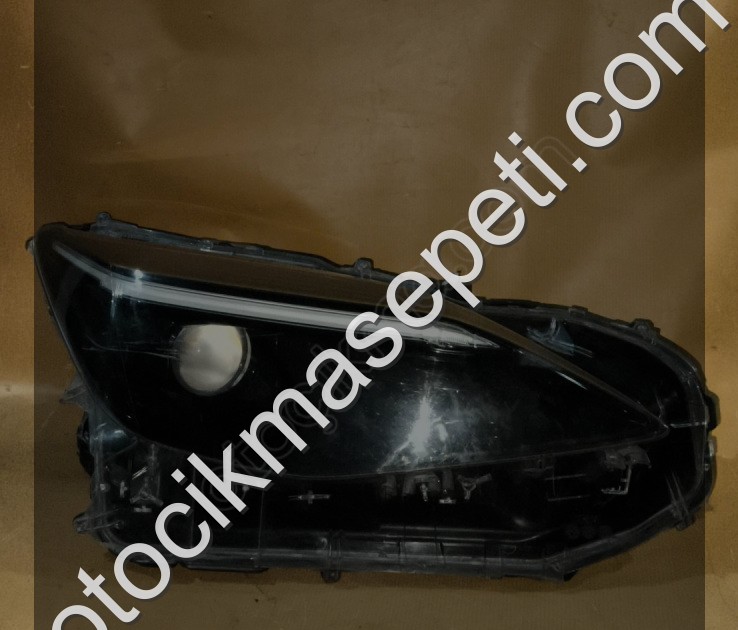 toyota yaris full led mercekli sağ far