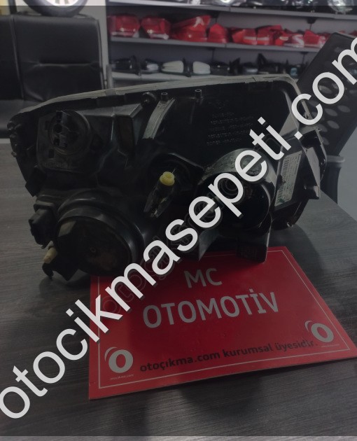 Dacia Duster sol far