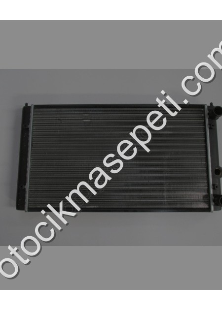 Volkswagen Golf 3 Su Radyatörü Tek Fanlı Tip 525X300 Klimasız 199