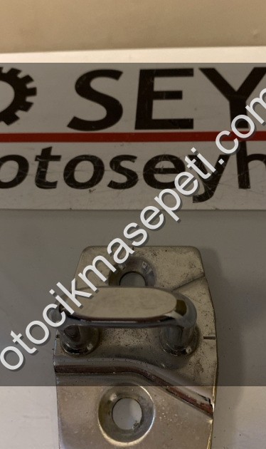 7148705 bmw 5 serisi ön arka sağ sol uyumlu kapı kilit karşılığı