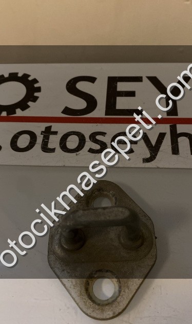 Toyota Carina 1998 sol arka kapı kilit karşılığı