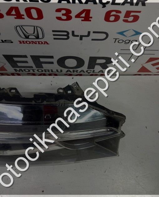 HONDA CRV SAĞ FAR ÇIKMA ORJİNAL YEDEK PARÇA