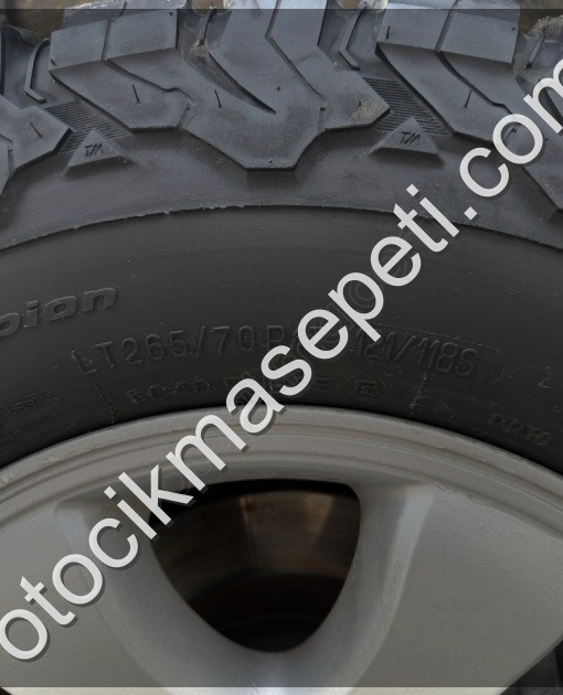 Tüm arazi araçları suv-Pikap ve minibüslere uyar At lastik