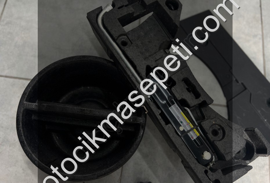 Passat B7 (20112014) Orijinal Stepne  Bagaj İçi  Seti Takım