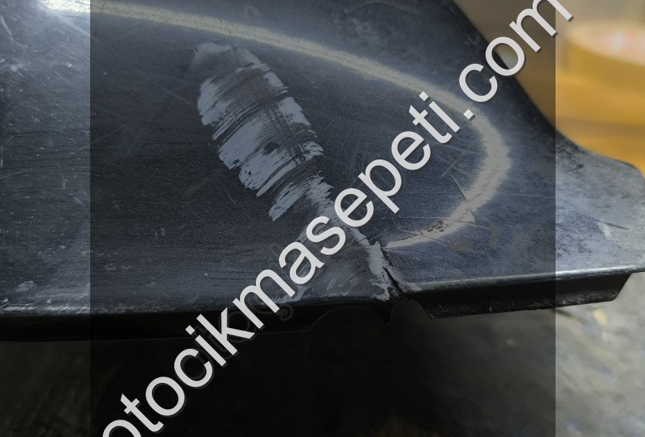 7E1857528K Kapı Ayna Kapak Sağ  AMAROK