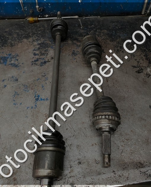 Hyundai Excel çıkma aks akis