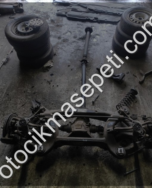 MERCEDES W213 ARKA DİNGİL OTO FEDAİ