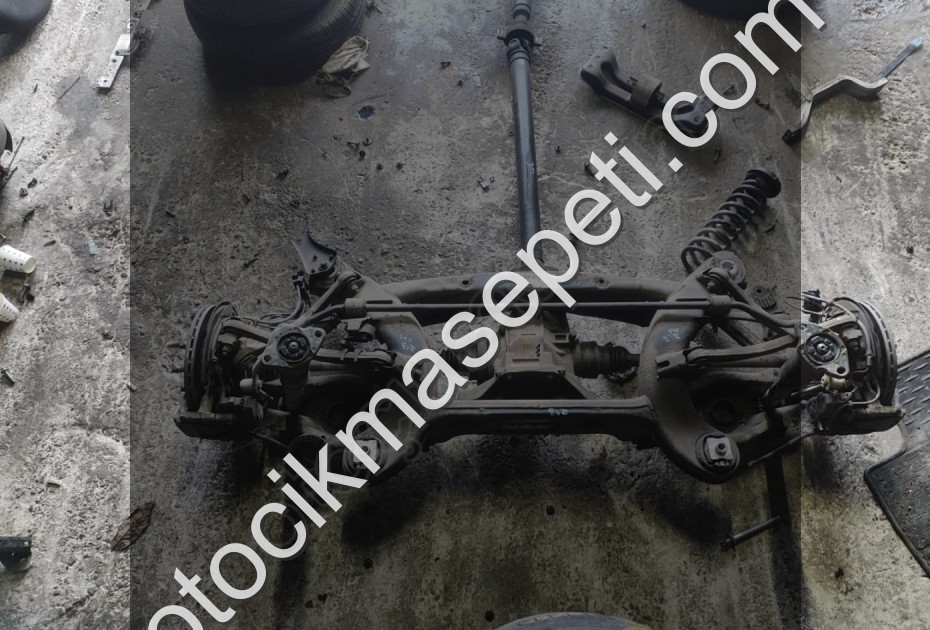 MERCEDES W213 ARKA DİNGİL OTO FEDAİ