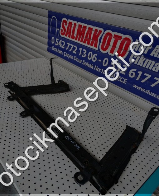 RENAULT CLIO 4 DİZEL OTOMOTIK ALT BEŞİK TRAVERS-DÜZCE ÇIKMA