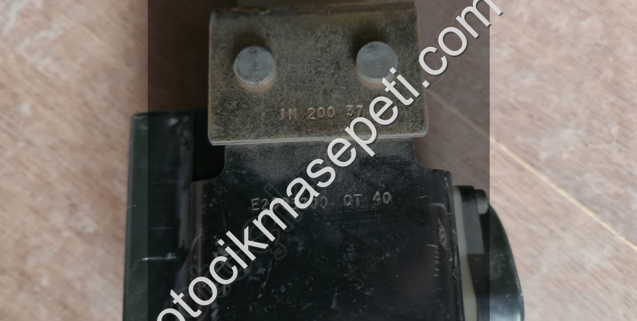 96-98 GRAND CHEROKEE SOL ARKA EMNİYET KEMERİ