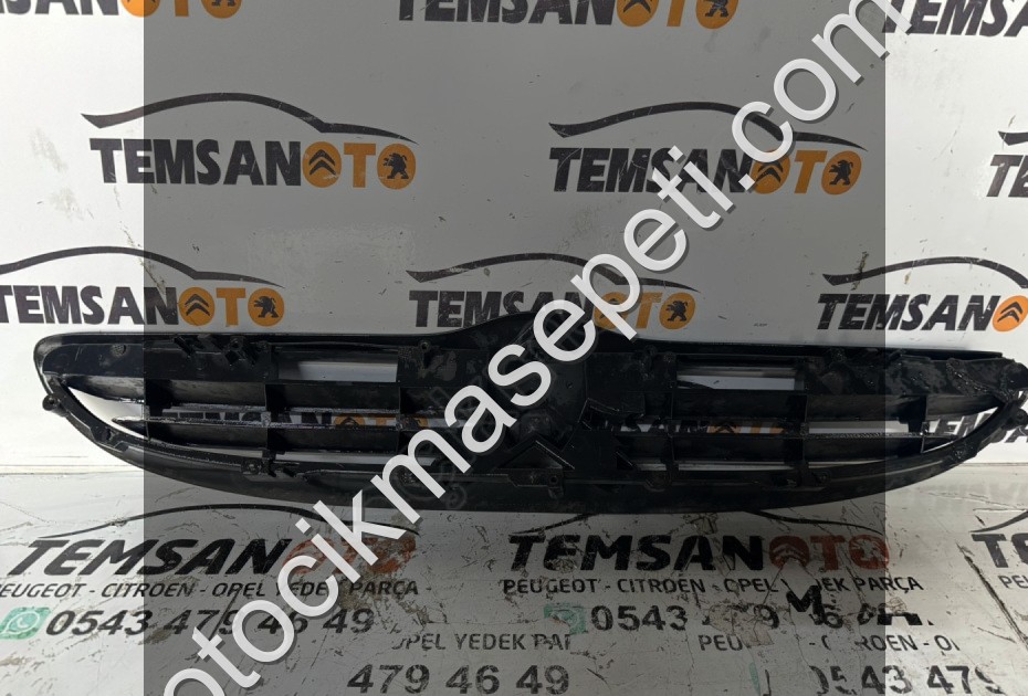 CİTROEN SAXO MK2 ÖN PANJUR VE AMBLEMLERİ ÇIKMA ORJİNAL TEMSAN