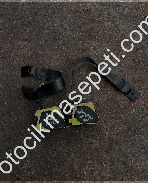 2006 megane 2 arka emniyet kemerleri tüplü