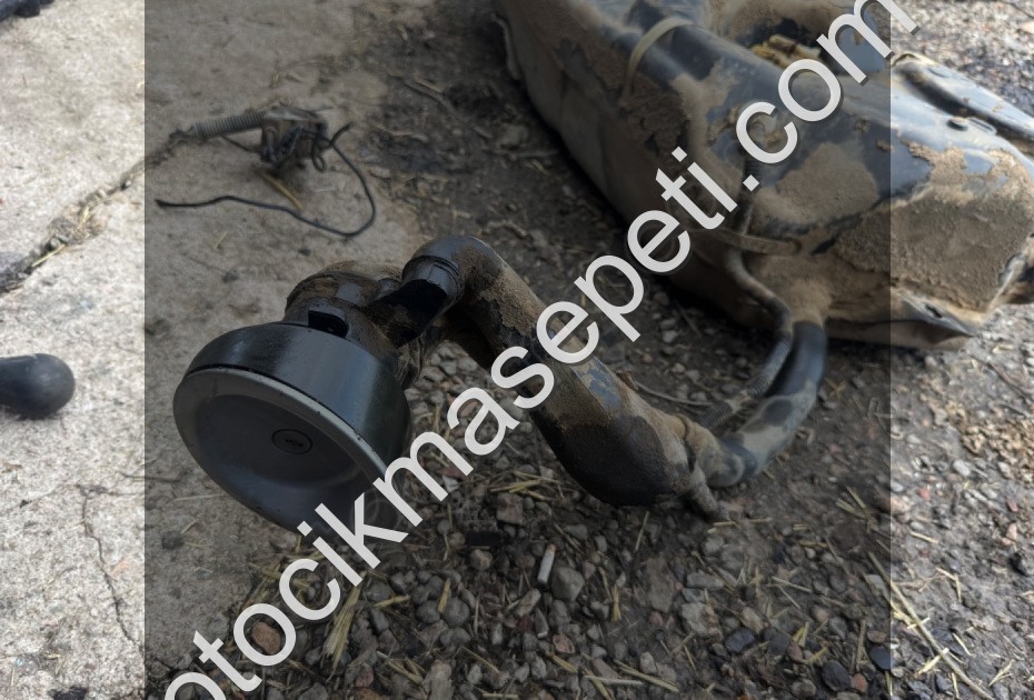 Peugeot Partner 1.9 Yakıt Deposu