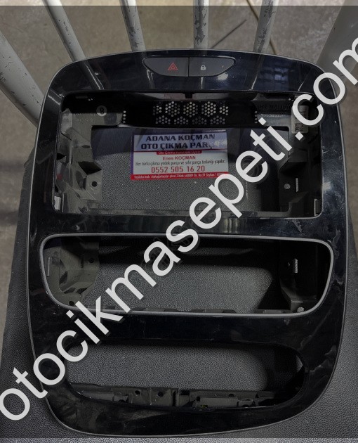 Renault clio 4 makyajlı teyp çerçevesi 681043537R