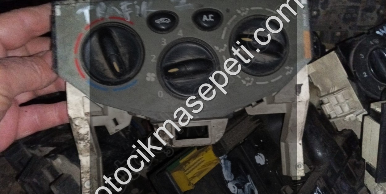 Renault trafic 2 klima kontrol paneli