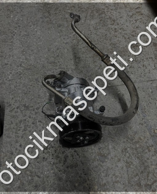 RENAULT CLIO 2 1.5 KILIMA KOMPRESÖRÜ ORJİNAL CIKMA TEMİZ