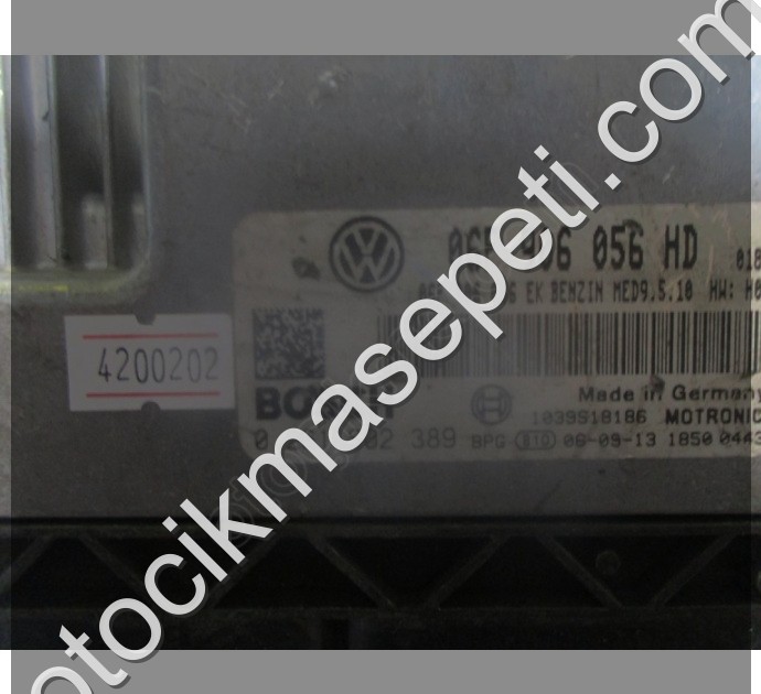 Volkswagen Golf Motor Beyni MED9.5.10 06F906056HD 0261S02389