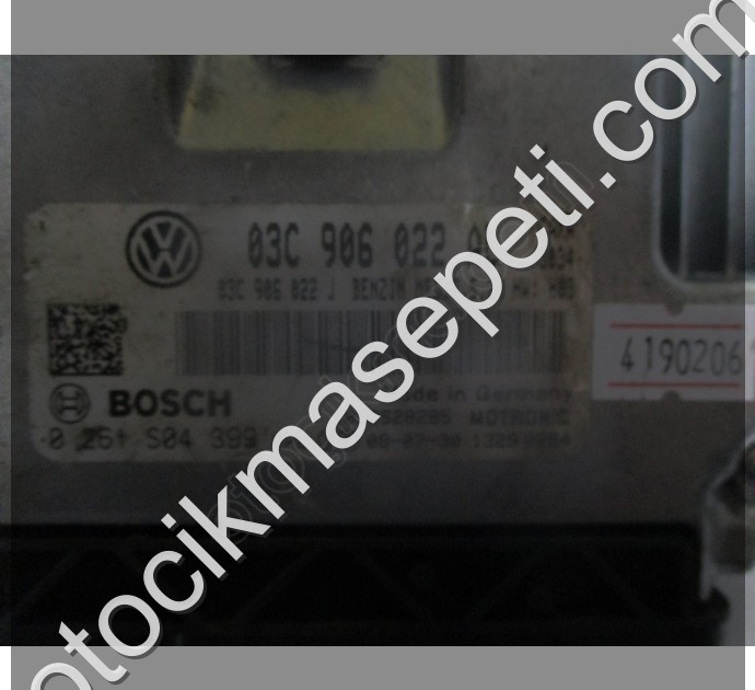 Volkswagen Golf 1.4 Motor Beyni MED17.5.28 03C906022AL 0261S04399