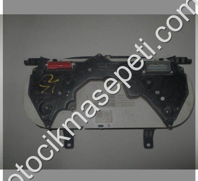 Renault Trafic Dizel Kilometre Saati Gösterge Paneli P8200252454