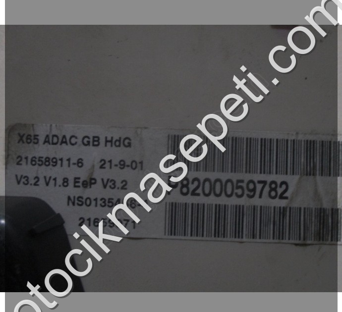 Renault Clio Benzinli Kilometre Saati Gösterge Paneli P8200059782