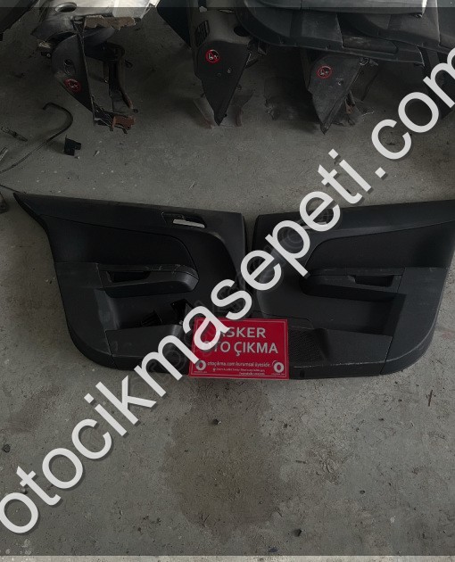 Opel Astra H hacb arka iki kapı döşemesi