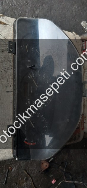 Mazda 323 familia kilometre saati