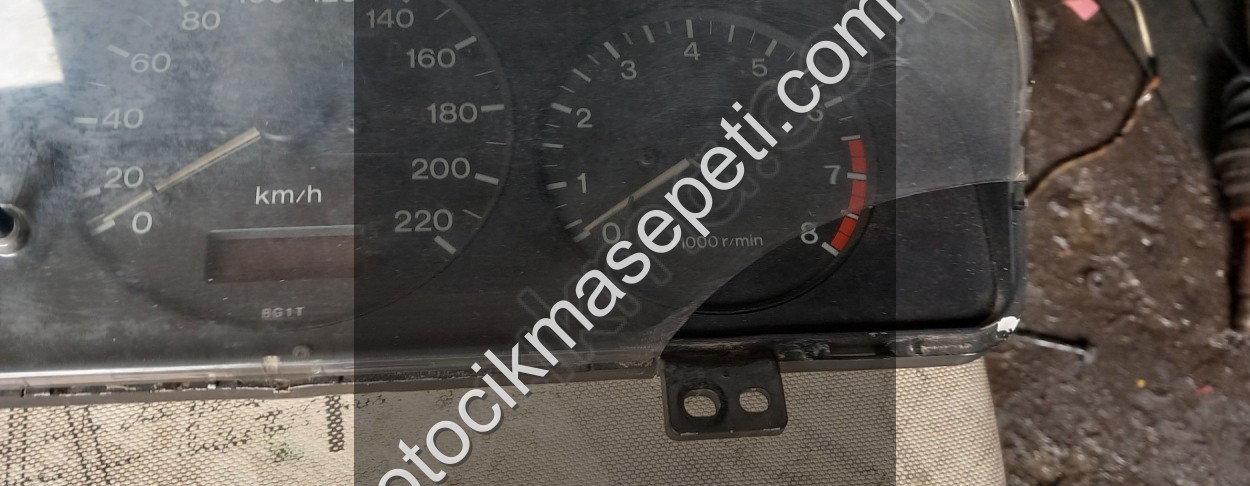 Mazda 323 familia kilometre saati