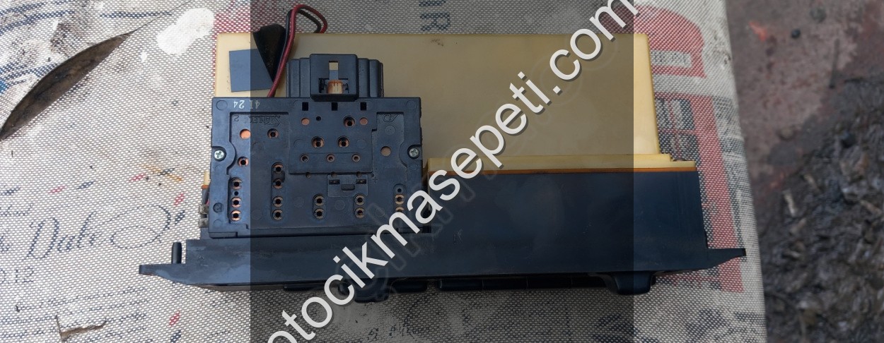 Mazda 626 klima kontrol paneli