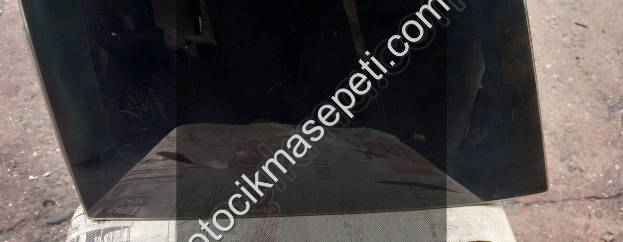 Honda jazz arka kelebek cam