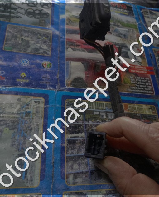 Renault Scenic 1 sunroof açma düğmesi