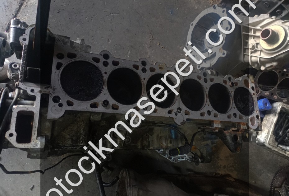 1748450 BMW 528 YARIM MOTOR REVİZYONLU GARANTİLİDİR