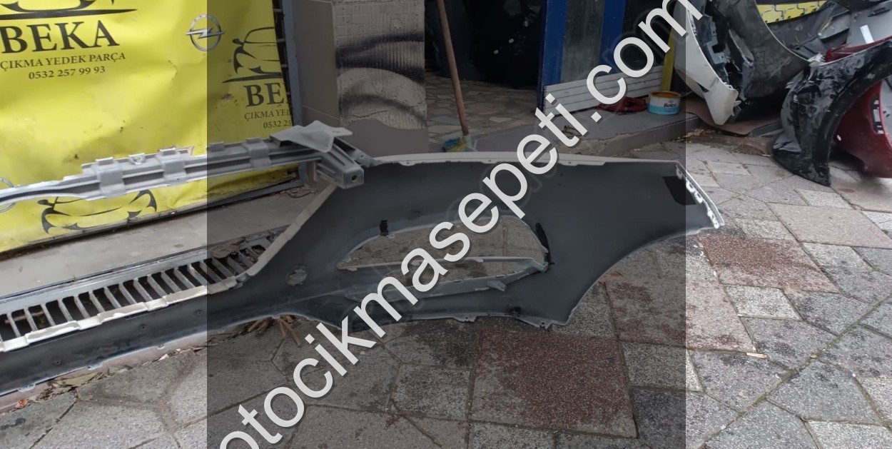 HYUNDAİ 2015-16 TUCSON ÖN TAMPON BEYAZ ÇIKMA ORJİNAL  YEDEK PARÇA