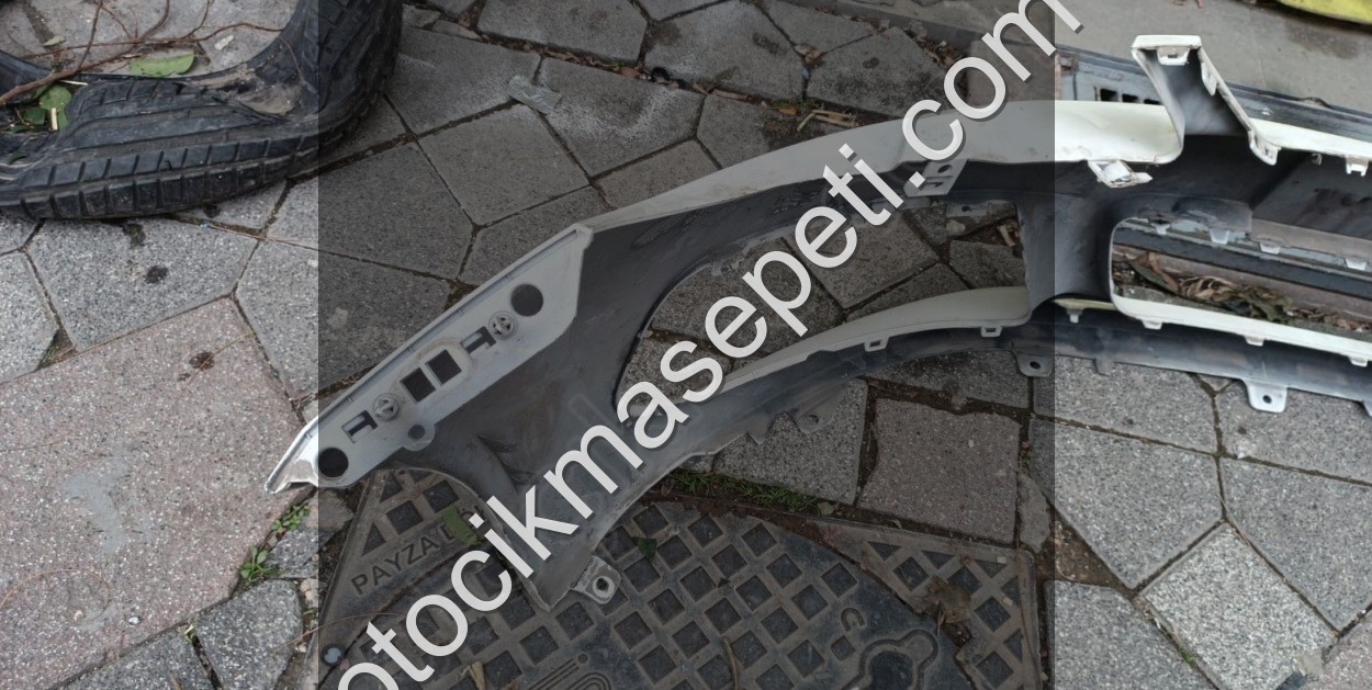 PEUGEOT 308 ÖN TAMPON 2017 SONRASI BEYAZ ÇIKMA ORJİNAL  YEDEK PAR
