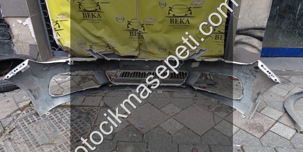 PEUGEOT 308 ÖN TAMPON 2017 SONRASI BEYAZ ÇIKMA ORJİNAL  YEDEK PAR