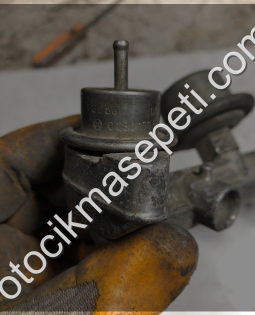 Renault Yakıt Basınç Regülatörü Bosch 0280160601