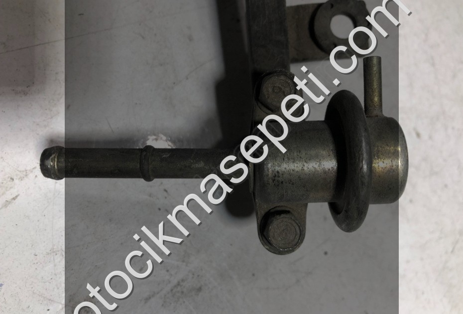 Mazda 323 Familia Kia Sephia Benzin Basınç Regülatörü 195300-1651