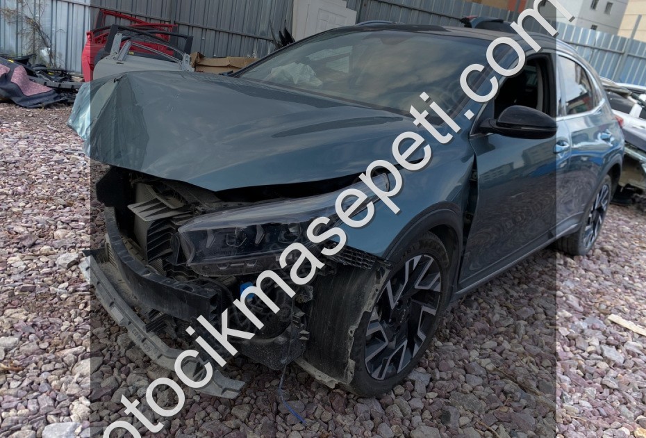 KİA XCEED MULTİMEDYA SÖKME HATASIZ