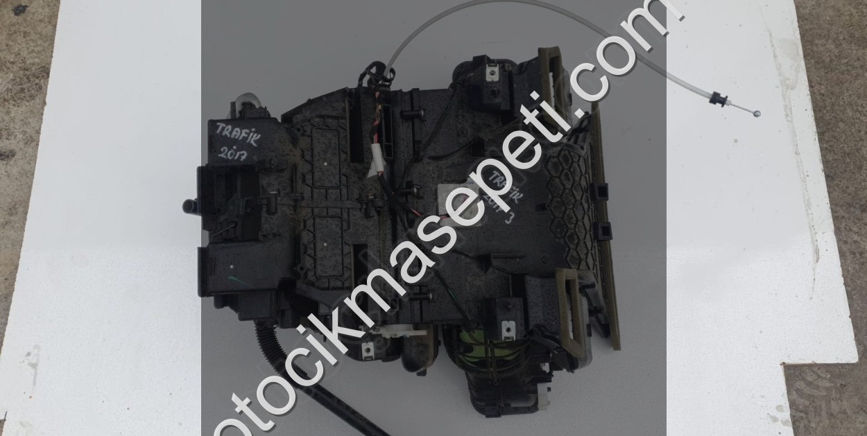 renault trafic 3 2017 1.6 kalorifer kutusu/kazanı (son fiyat)