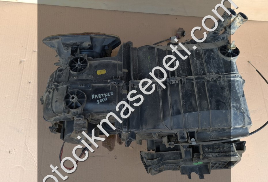 peugeot partner 2000 1.9 kalorifer kutusu/kazanı (son fiyat)
