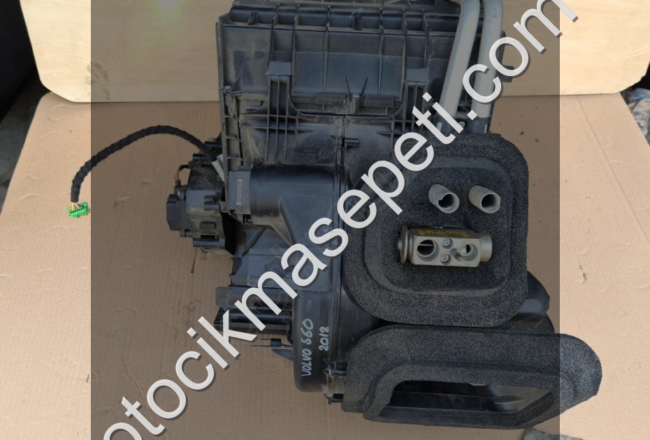 volvo s60 2012 1.6 kalorifer kutusu/kazanı (son fiyat)