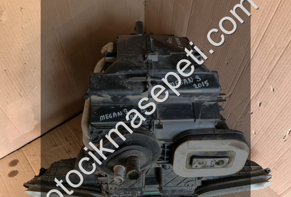 renault megane 3 2015 1.5 kalorifer kutusu/kazanı (son fiyat)