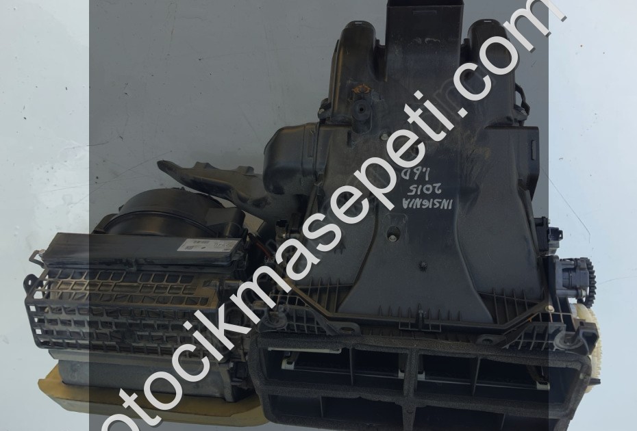 opel insignia 2015 1,6 kalorifer kutusu/kazanı (son fiyat)