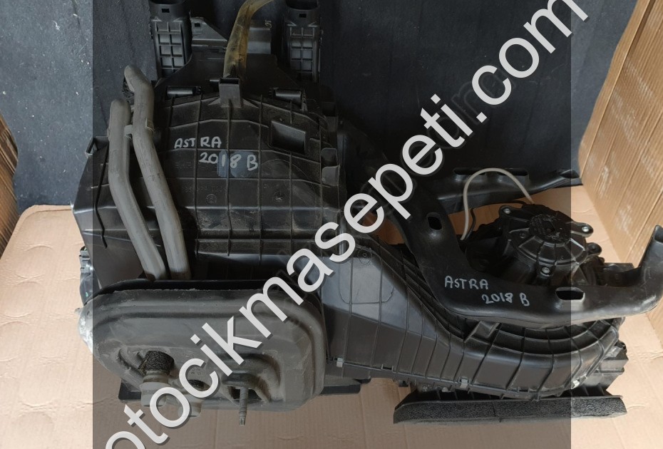 opel astra j 2018 1.6 kalorifer kutusu/kazanı (son fiyat)